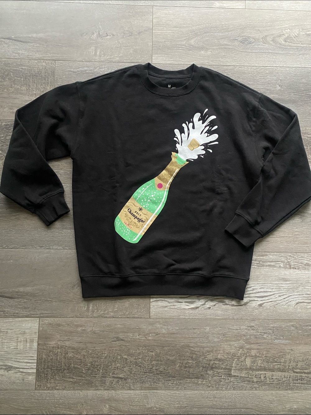 Goodie Two Sleeve Champagne Sweatshirt Womens Sz Medium Crew Neck Party New Year